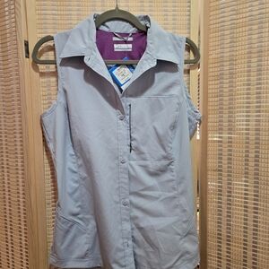 Columbia Women's Sleeveless Button-Up Top - Light Blue